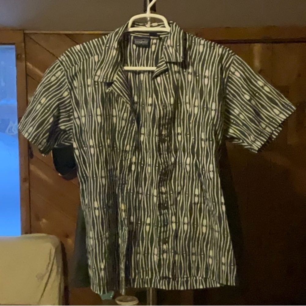 Patagonia shirt, button down, short sleeved, organic cotton, women's size S